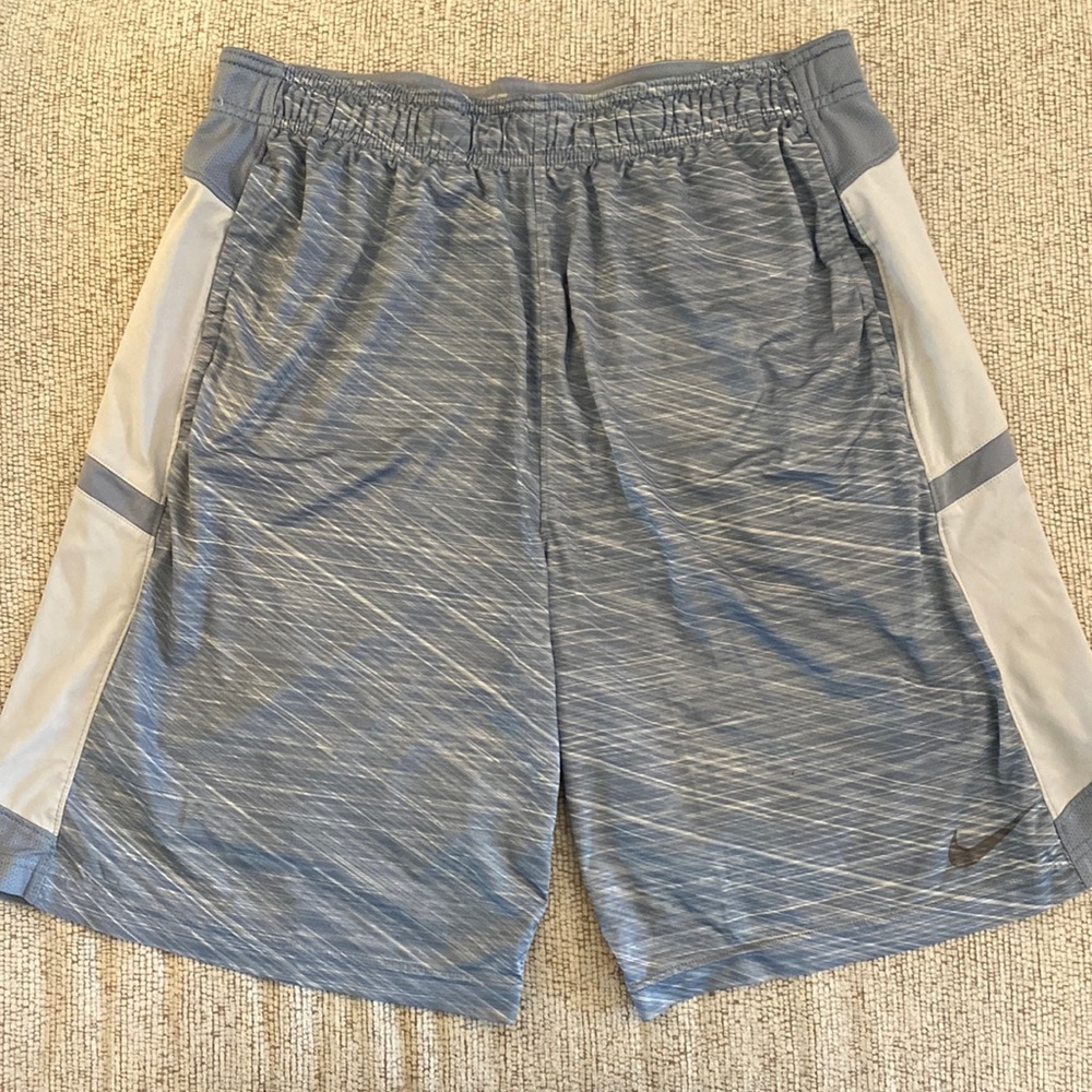 Nike MENS L Gray Shorts